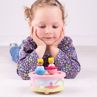Bigjigs Toys Dřevěná hrací skříňka fantasy