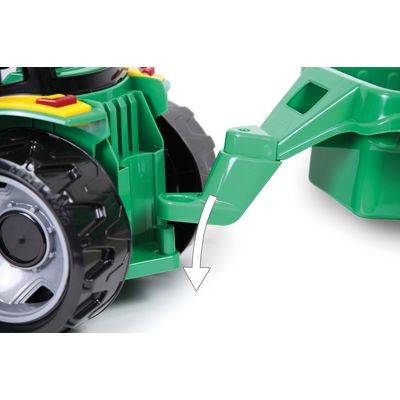 Lena Traktor se lžící a přívěsem