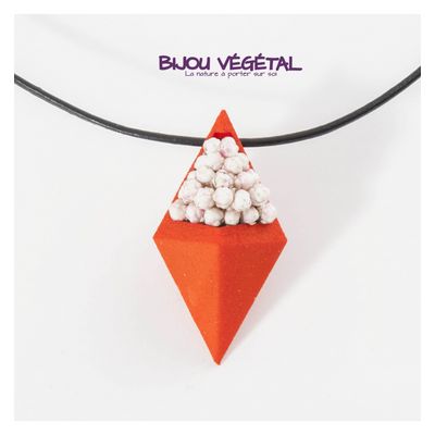 Živé šperky - Náhrdelník Diamant oranžový s trvalými bílými květy