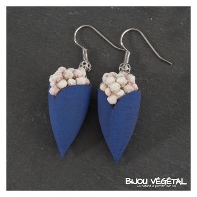 Živé šperky - Náušnice Tulipán modré s trvalými bílými kvšty