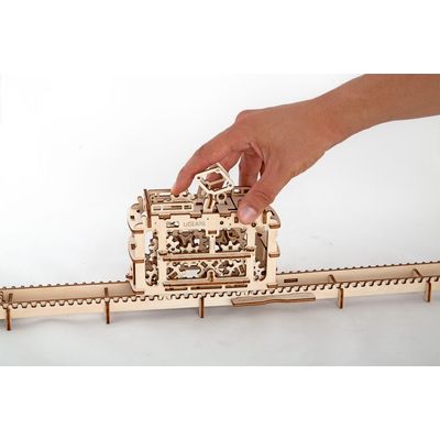 Ugears 3D dřevěné mechanické puzzle Kabinová lanovka s tratí