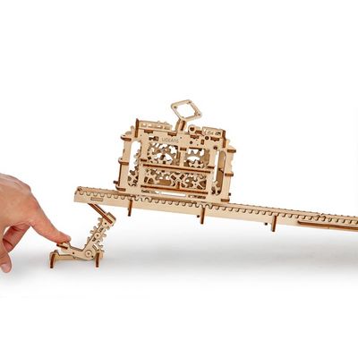 Ugears 3D dřevěné mechanické puzzle Kabinová lanovka s tratí