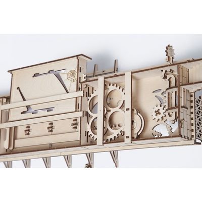 Ugears 3D dřevěné mechanické puzzle Železniční nástupiště