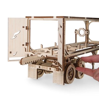 Ugears 3D dřevěné mechanické puzzle Návěs pro tahač Heavy Boy