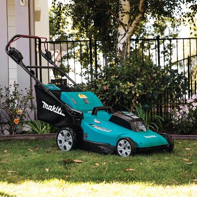Makita DLM538Z Aku sekačka 530mm Li-ion LXT 2x18V bez aku
