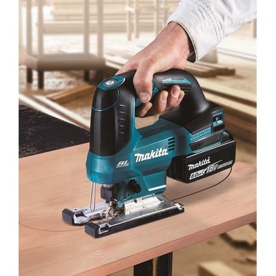Makita DJV184Z Aku bezuhlíková přímočará pila Li-ion LXT 18V,bez aku