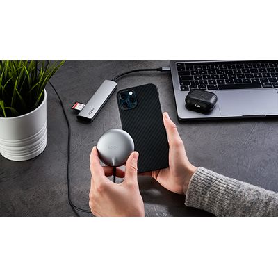 Epico bezdrátová nabíječka s podporou uchycení MagSafe - vesmírně šedá
