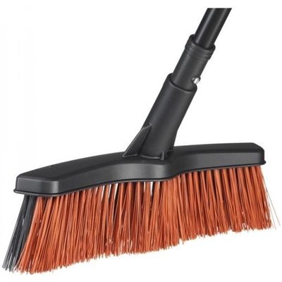 Fiskars Zahraní koště Solid M 38cm