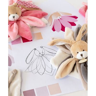 Doudou Dárková sada - plyšový muchláček králíček růžový 28 cm