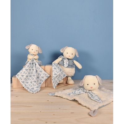 Doudou Dárková sada - Plyšový pejsek s dečkou z  BIO bavlny 15 cm