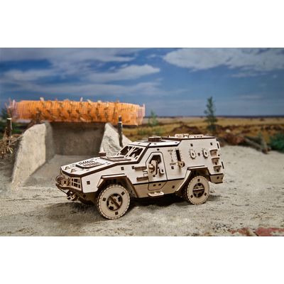 Ugears 3D dřevěné mechanické puzzle Dozor-B Combat Vehicle