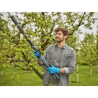 Gardena 14774-55 akumulátorové teleskopické vyvětvovací nůžkyEasyCut 250/18V P4A bez akumulátoru