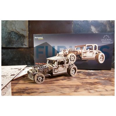Ugears 3D dřevěné mechanické puzzle The Hot Rod Furious