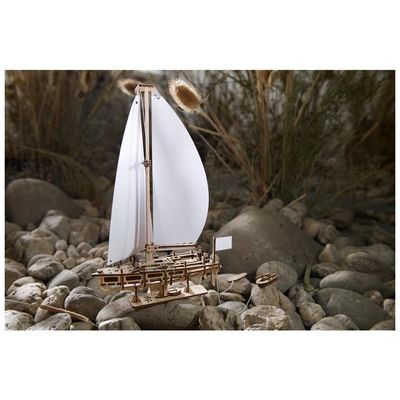 Ugears 3D dřevěné mechanické puzzle Jachta The Ocean Beauty