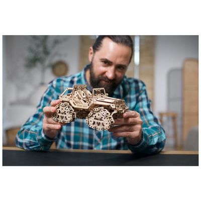 Ugears 3D dřevěné mechanické puzzle Pásové terénní vozidlo