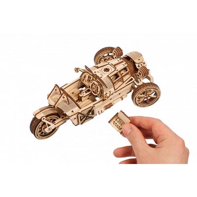 Ugears 3D dřevěné mechanické puzzle Tříkolka UGR-S