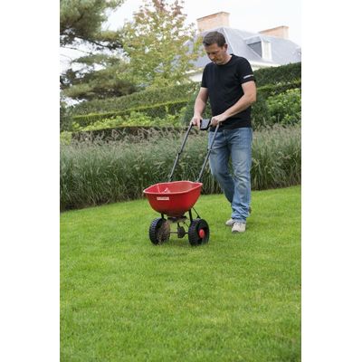 Kreator KRTGR9003 - Zahradní rozmetadlo 450mm 15kg