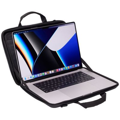 Thule Gauntlet 4.0 brašna na 16 MacBook Pro TGAE2357 - černá