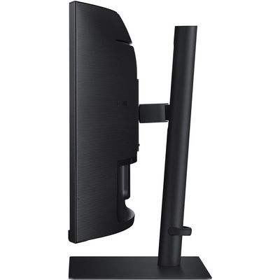 34 Samsung ViewFinity S65UC