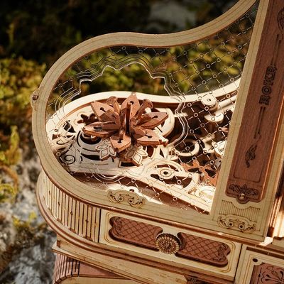 RoboTime 3D Dřevěná hrací skříňka Kouzelné piano (mechanický pohon)