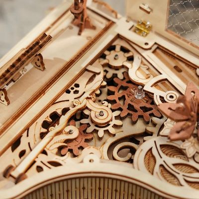 RoboTime 3D Dřevěná hrací skříňka Kouzelné piano (mechanický pohon)