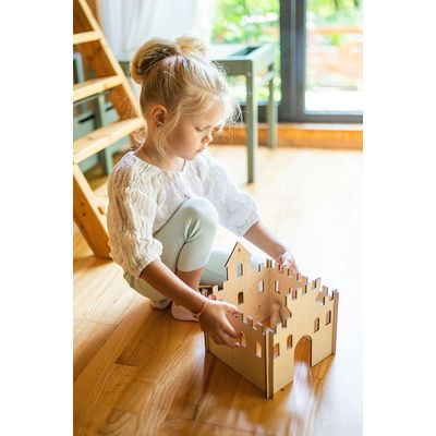 BeWooden Dřevěný Panáčkův hrad 1kk