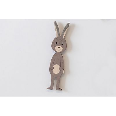 BeWooden Dřevěná magnetka zajíček Karlíček
