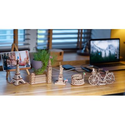 Ugears 3D dřevěné mechanické puzzle Eiffelova věž