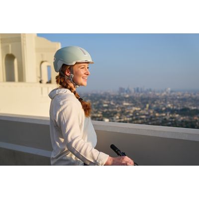 Abus HUD-Y pure mint, vel.M (54-58) / helma