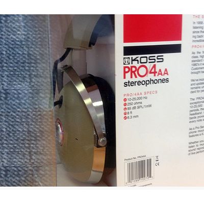 KOSS PRO 4AA