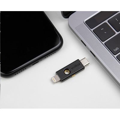 YubiKey 5Ci - USB-C, Lightning, klíč/token s vícefaktorovou autentizaci, podpora Smart Card (2FA)