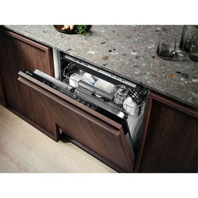 Electrolux EEG68600W - rozbalené / použité