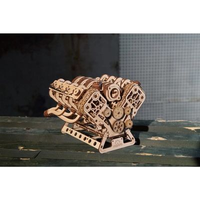 Ugears 3D dřevěné mechanické puzzle Motor V8