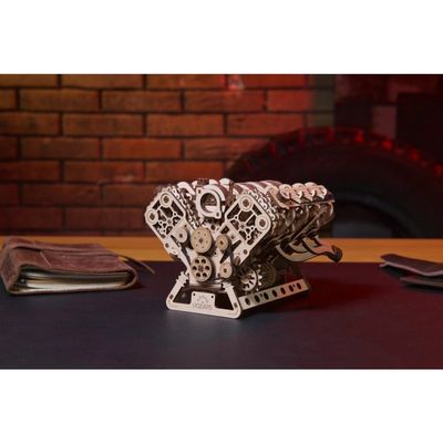 Ugears 3D dřevěné mechanické puzzle Motor V8