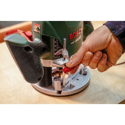 Bosch POF 1400 ACE + 6 frézovacích bitů (0.603.26C.801