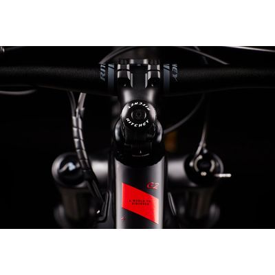 Horské elektrokolo MMR KOEN 10 - Black N Red - vel.L 24/2025
