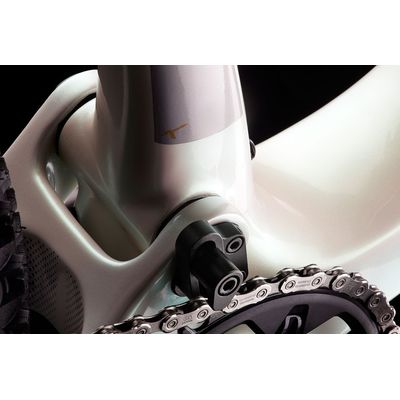 Celoodpružené kolo MMR KENTA 00 - Pearlwhite N Black - vel.L / 24/2025
