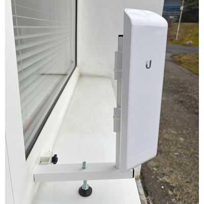 Anténní držák na plastové okno L, délka 17,5cm, výška 25cm, průměr 20mm, retail balení