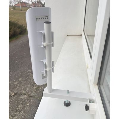 Anténní držák na plastové okno L, délka 17,5cm, výška 25cm, průměr 20mm, retail balení