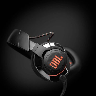 JBL Quantum 810