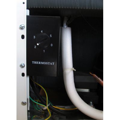 DOMO DO906K/03 Mini lednice 41 l