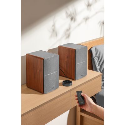 EDIFIER R1280T a WiiM Mini Smart Wi-Fi Audio Streamer