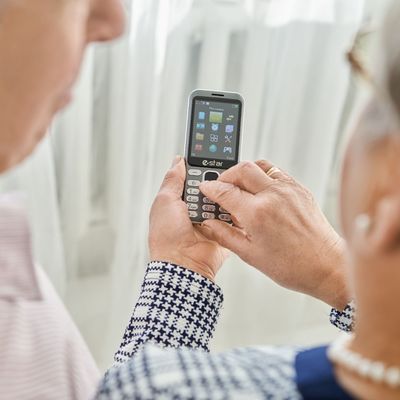 Mobilní telefon eSTAR X28, CZ lokalizace