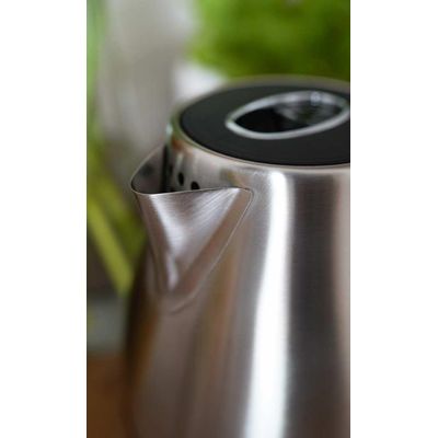 Rychlovarná konvice Huslog 1,7l stříbrná nerezová