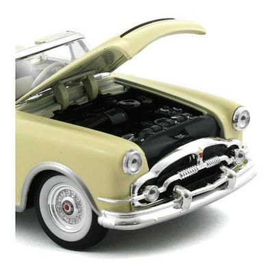 Welly Packard Carribbean (1953) 1:28 béžový
