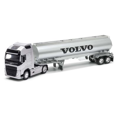 Welly VOLVO FH OIL TANKER 1:32 stříbrné