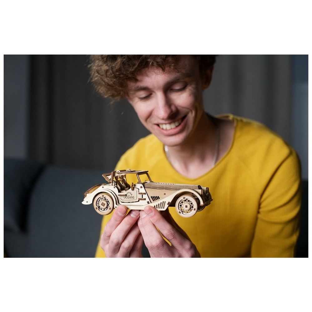 Ugears 3D dřevěné mechanické puzzle Sportovní auto Rapid Mouse - Obrázek 2